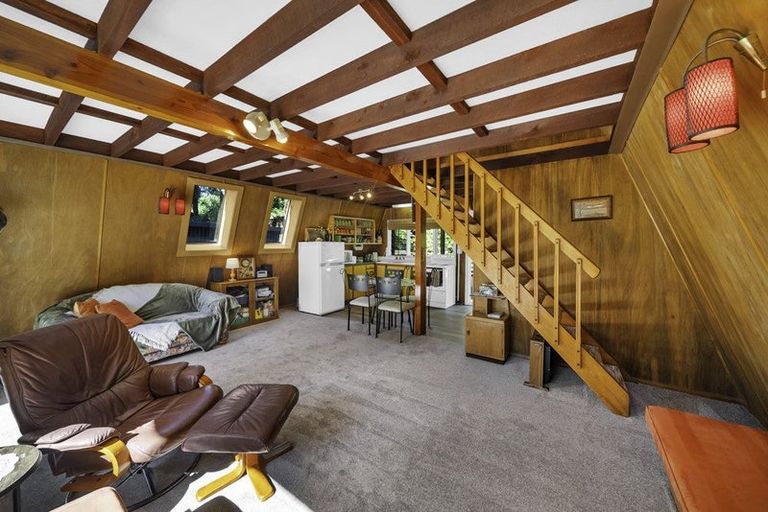 Photo of property in 37 Lake View Terrace, Moana, 7875