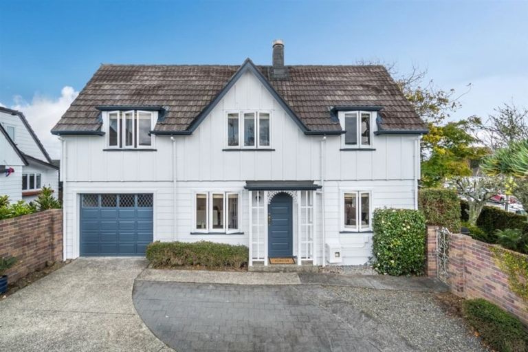 Photo of property in 1/14 Otakau Road, Milford, Auckland, 0620