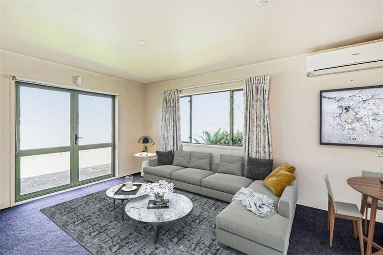 Photo of property in 214 Grove Road, Mayfair, Hastings, 4122