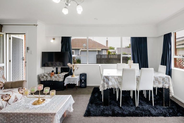 Photo of property in 50c Braid Road, St Andrews, Hamilton, 3200