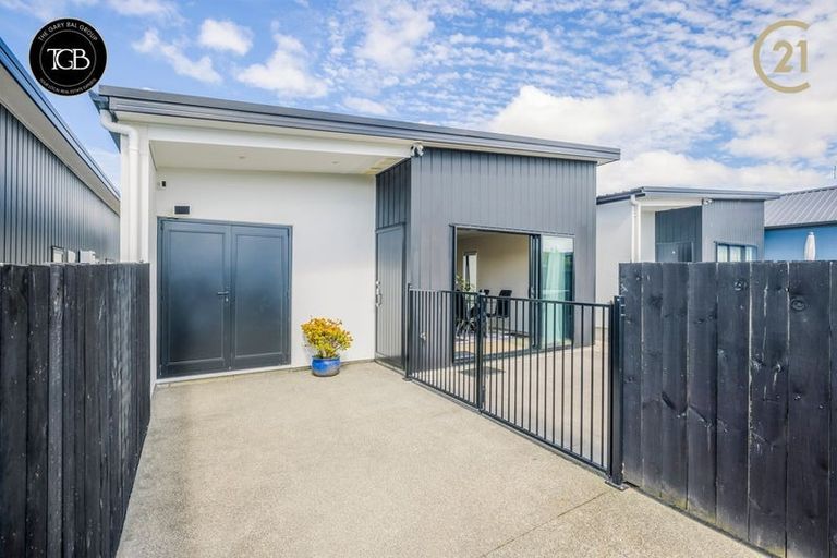 Photo of property in 107 Battalion Drive, Papakura, 2110