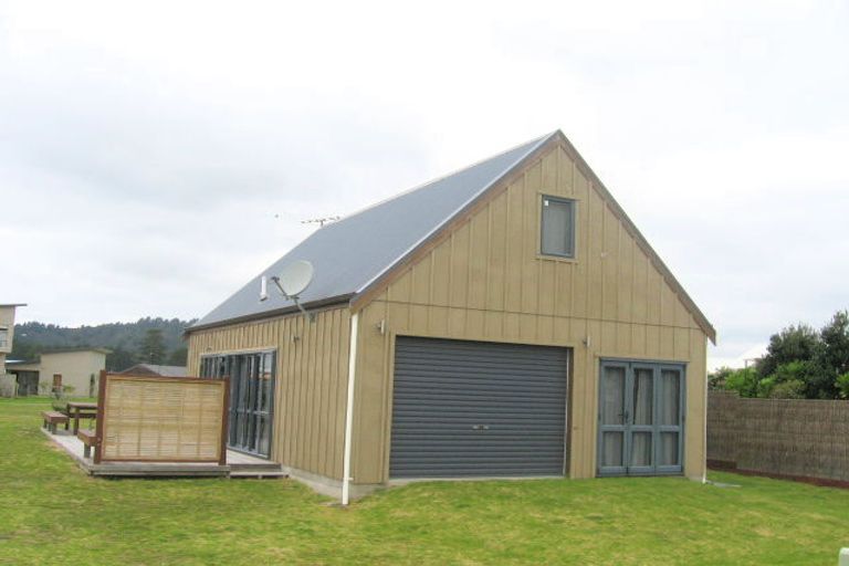 Photo of property in 108 Totara Place, Matarangi, Whitianga, 3592