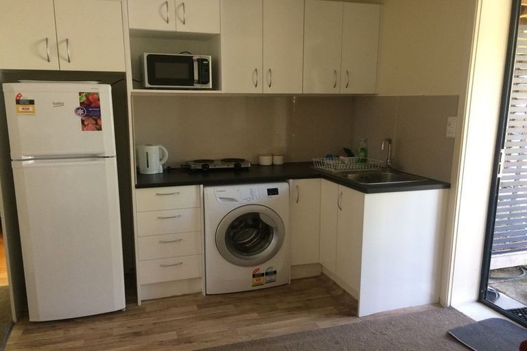 Photo of property in 2 Hewson Street, Ellerslie, Auckland, 1051