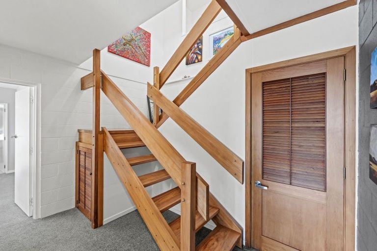 Photo of property in 21 Muritai Terrace, Mount Pleasant, Christchurch, 8081