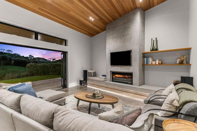 Photo of property in 15 Edgewater Place, Matapouri, Whangarei, 0173