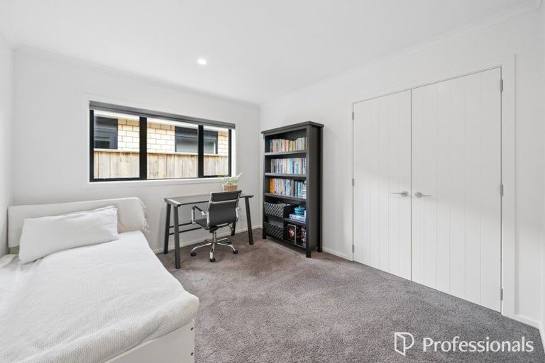 Photo of property in 17 Ford Road, Manor Park, Lower Hutt, 5019