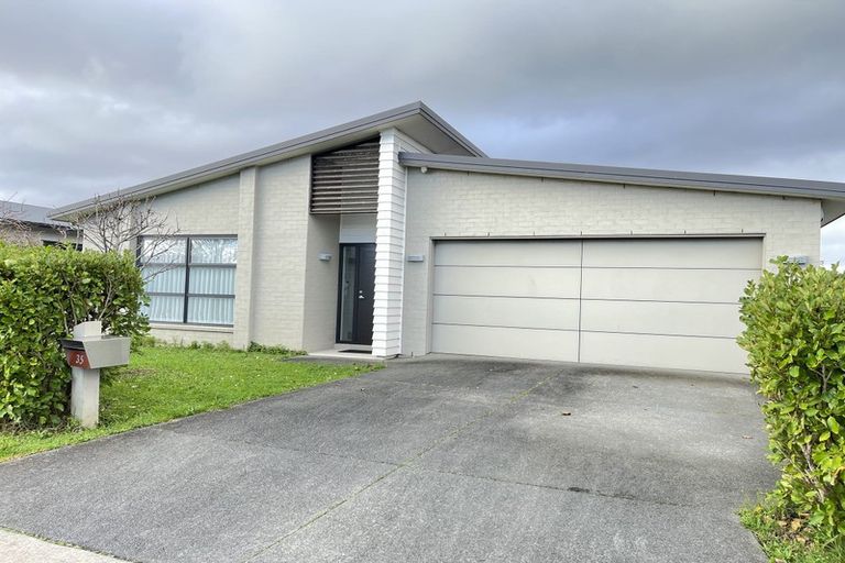 Photo of property in 35 Kuhanui Drive, Karaka, Papakura, 2113