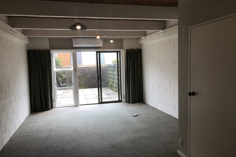 Photo of property in 3/20 Frankmoore Avenue, Johnsonville, Wellington, 6037