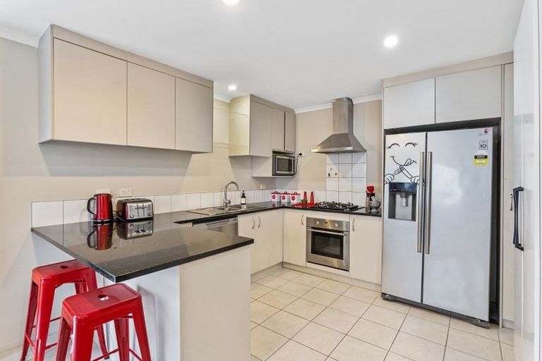 Photo of property in 71 Tiriwa Drive, Massey, Auckland, 0614