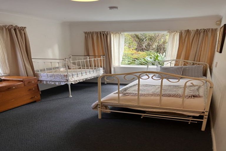 Photo of property in 53a Onedin Place, Titirangi, Auckland, 0604