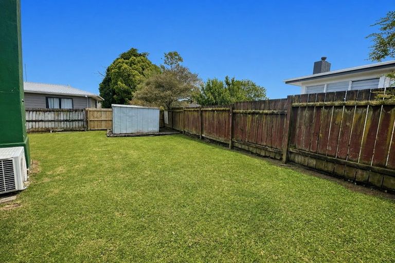Photo of property in 1/50 Tawa Crescent, Manurewa, Auckland, 2102