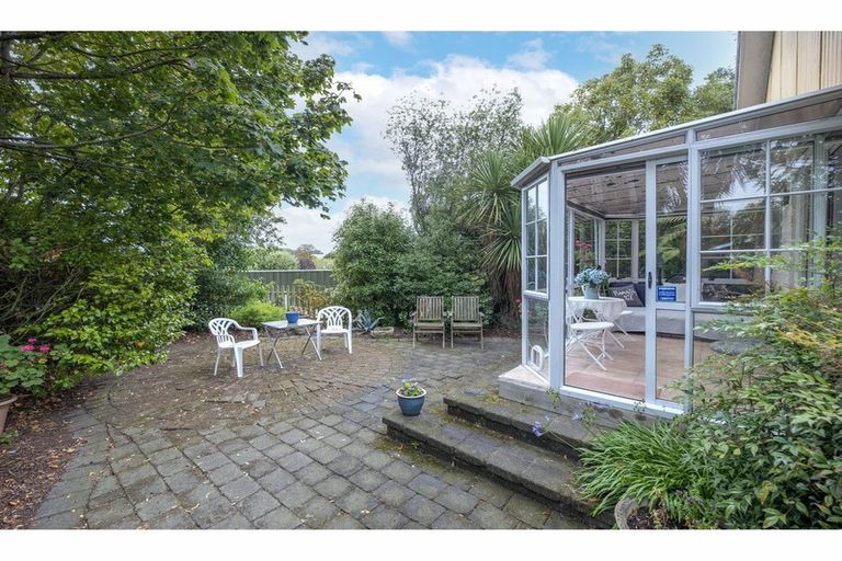 Photo of property in 3 Leeman Place, Redwood, Christchurch, 8051