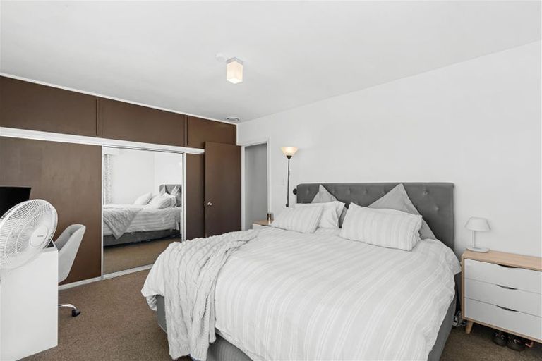 Photo of property in 13 Davidson Crescent, Hornby, Christchurch, 8042