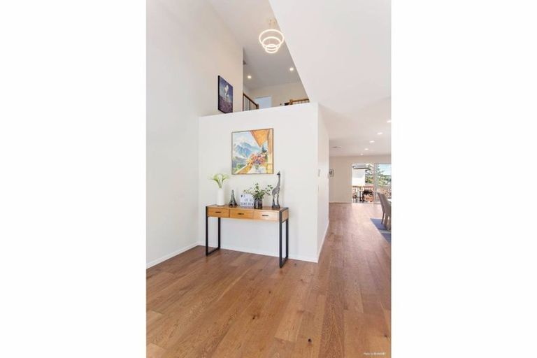 Photo of property in 109 Kowhai Road, Mairangi Bay, Auckland, 0630