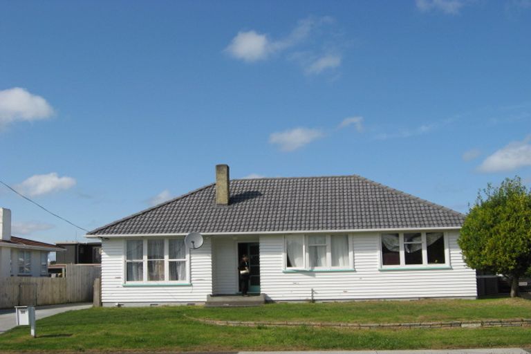 Photo of property in 11 Armstrong Place, Gonville, Whanganui, 4501