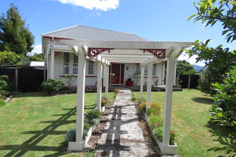 Photo of property in 28 Victory Street, Reefton, 7830