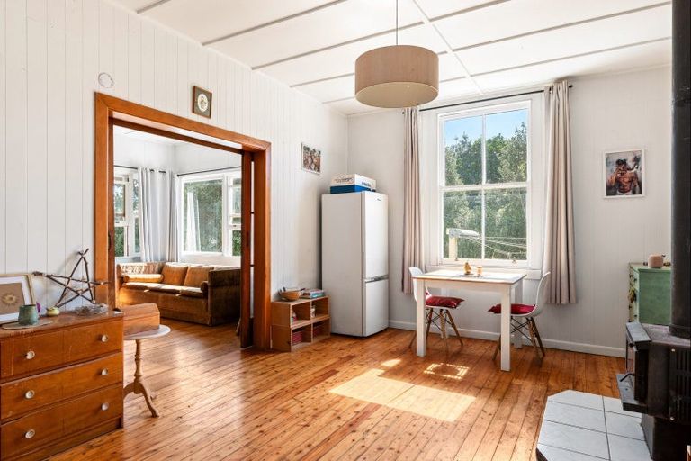 Photo of property in 22a Rangiuia Road, Tolaga Bay, 4077