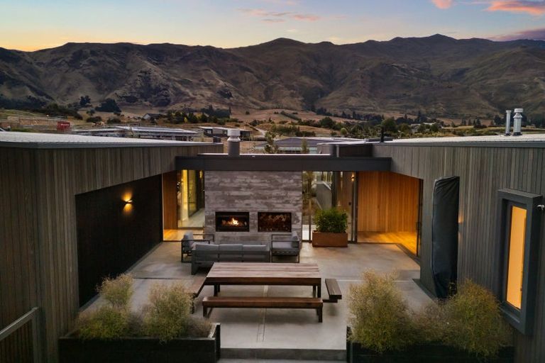 Photo of property in 11 Ruby Ridge, Wanaka, 9305