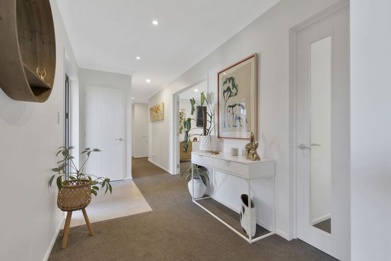 Photo of property in 19 Franklin Drive, Rangiora, 7400