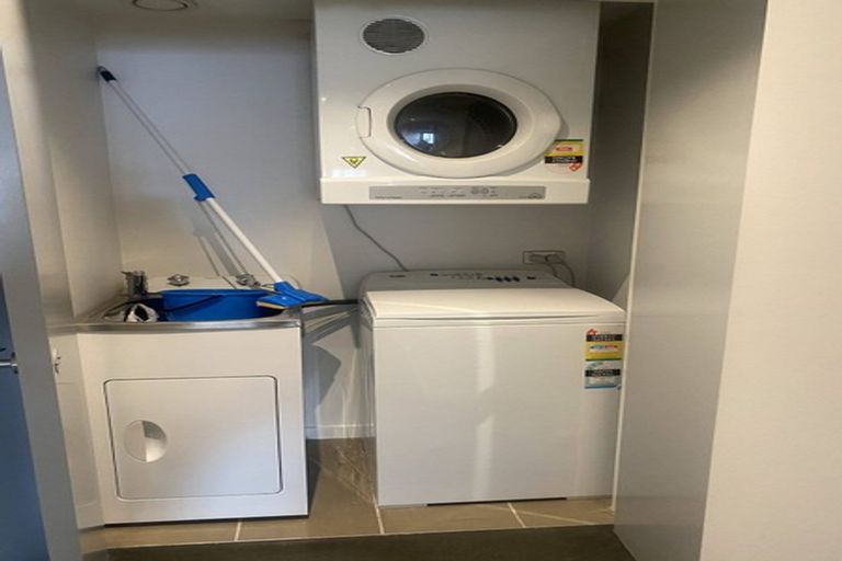 Photo of property in Monument Apartments, 3d/245 Wakefield Street, Te Aro, Wellington, 6011