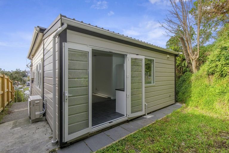 Photo of property in 19 Charlotte Avenue, Brooklyn, Wellington, 6021