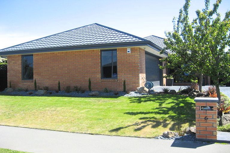 Photo of property in 6 John Morel Place, Parklands, Christchurch, 8083