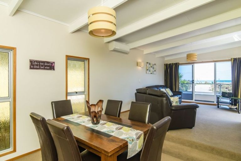 Photo of property in 93 Marine Parade, Paraparaumu Beach, Paraparaumu, 5032