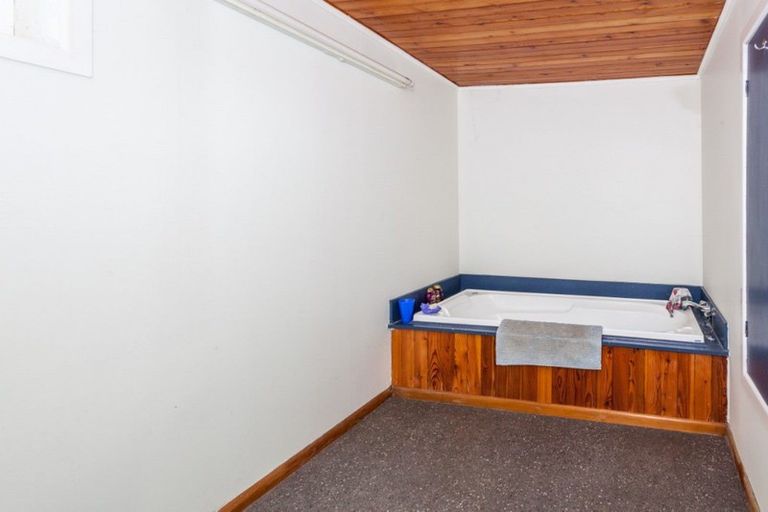 Photo of property in 611 Beach Road, Whangamata, 3620