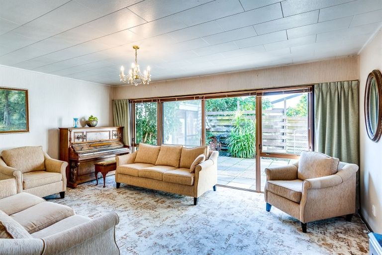 Photo of property in 67 Puketapu Road, Taradale, Napier, 4112