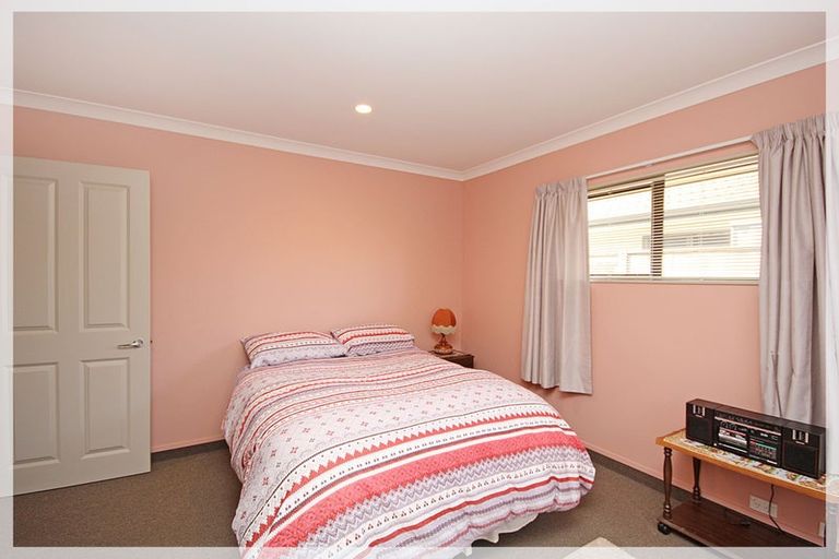 Photo of property in 93a Queen Street West, Levin, 5510