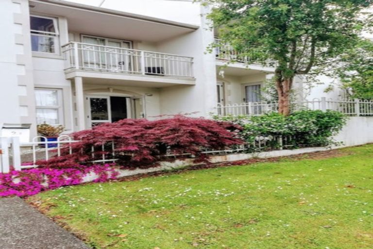 Photo of property in 21 Mt Lebanon Lane, Henderson, Auckland, 0612