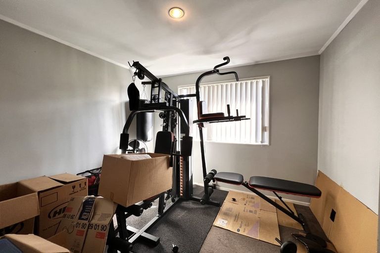 Photo of property in 3/48 Taitimu Drive, Weymouth, Auckland, 2103