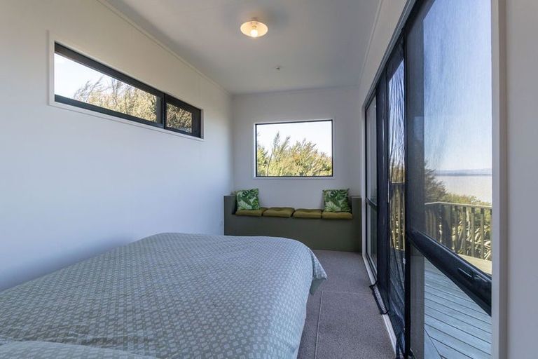 Photo of property in 54 Rotomanu Rise, Western Lake, Featherston, 5773