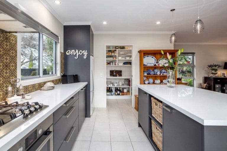 Photo of property in 12 Wood Street, Greytown, 5712