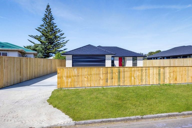 Photo of property in 130c Manawapou Road, Hawera, 4610
