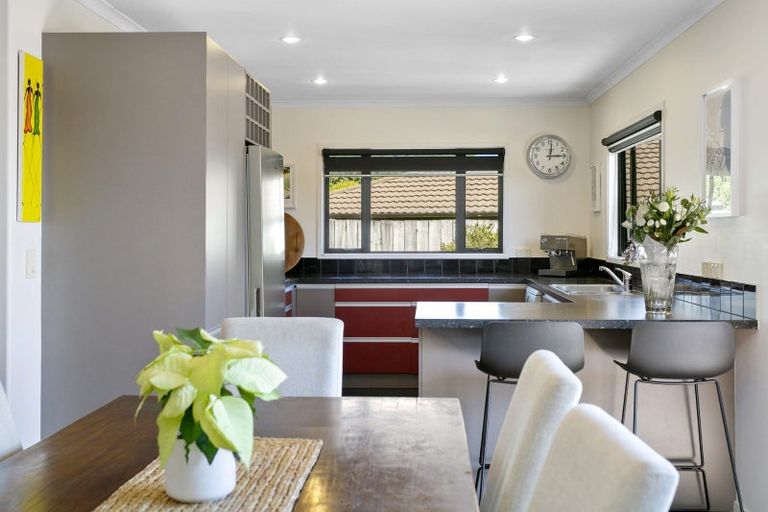 Photo of property in 19 Brompton Close, Richmond Heights, Taupo, 3330