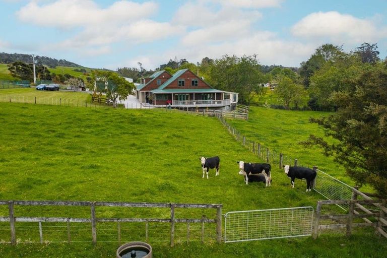 Photo of property in 136 Muriwai Road, Waimauku, 0881