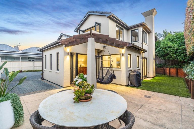 Photo of property in 7a Waterview Road, Favona, Auckland, 2024