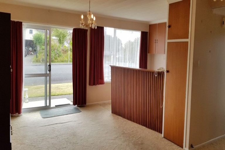 Photo of property in 3/21 Dorset Avenue, Westown, New Plymouth, 4310