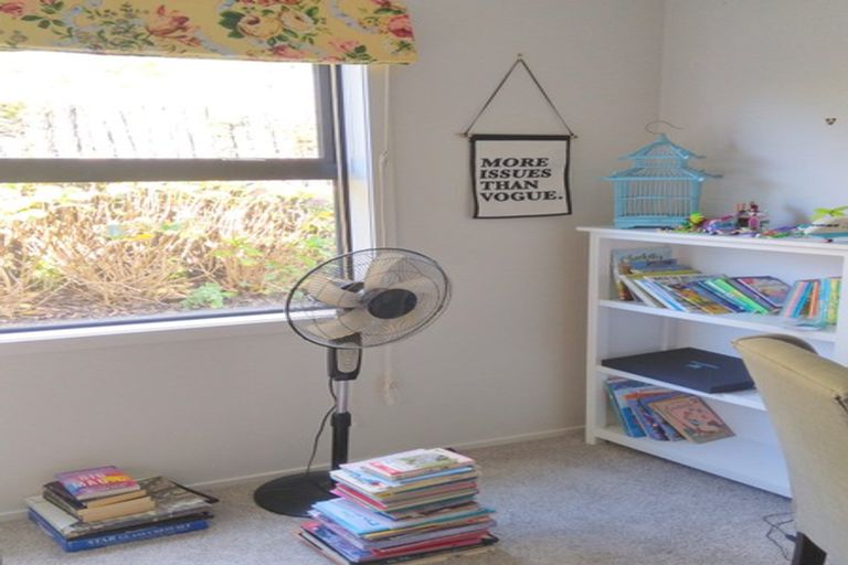 Photo of property in 82 Karamea Street, Whalers Gate, New Plymouth, 4310