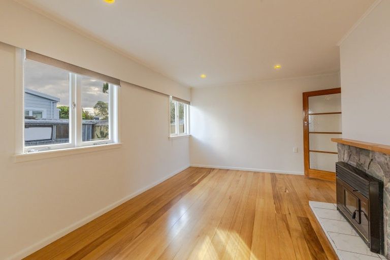 Photo of property in 1/11 Meeanee Quay, Westshore, Napier, 4110