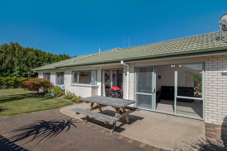 Photo of property in 22 The Gardens Drive, Papamoa Beach, Papamoa, 3118