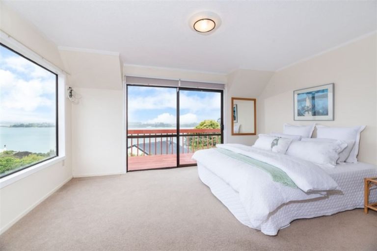 Photo of property in 2/41 Telstar Place, Beach Haven, Auckland, 0626