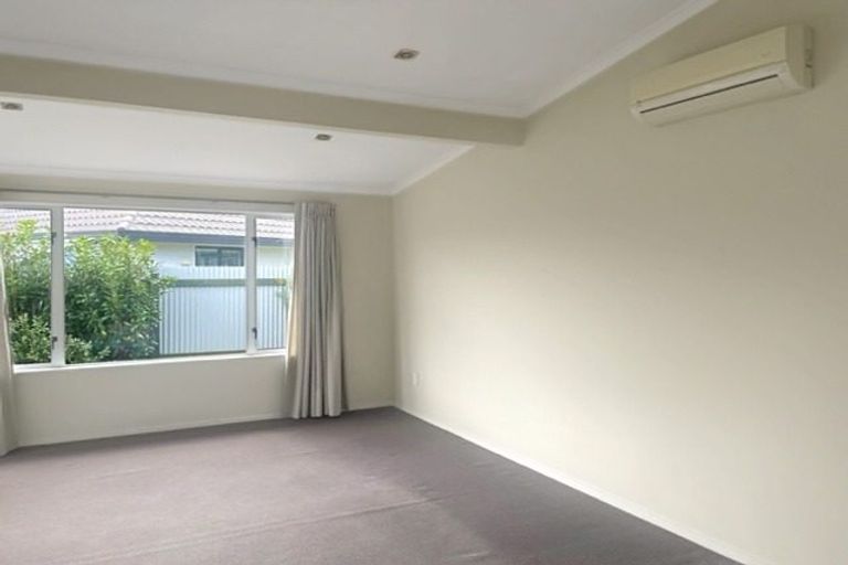 Photo of property in 15 Newbury Place, Taradale, Napier, 4112