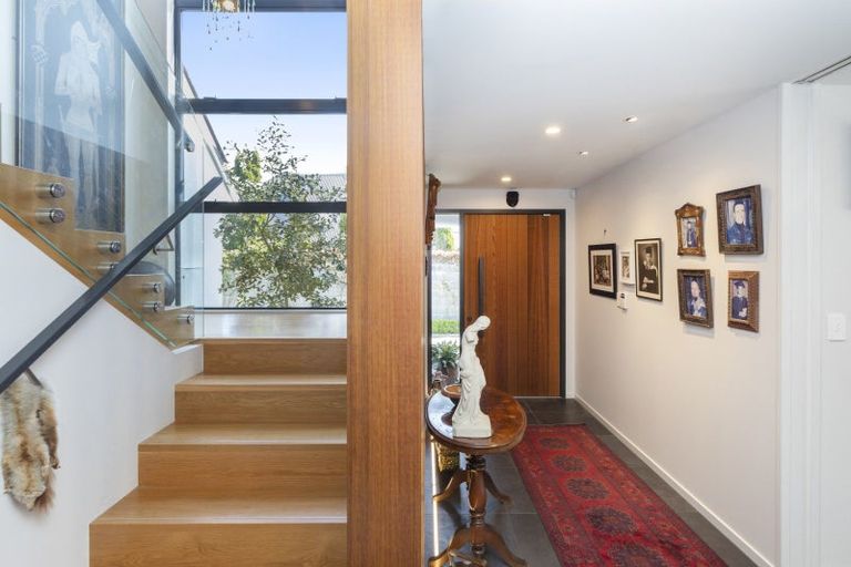 Photo of property in 30b Jacksons Road, Merivale, Christchurch, 8014
