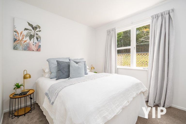 Photo of property in 7 Loasby Crescent, Newlands, Wellington, 6037