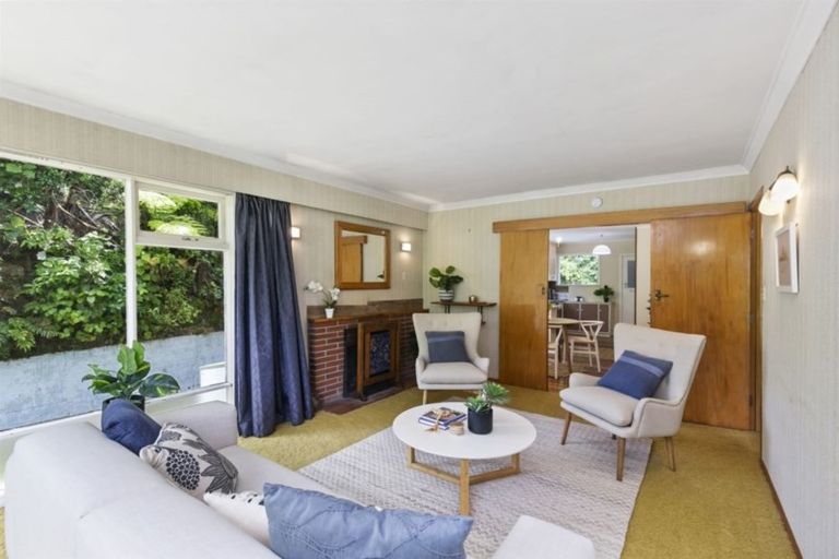 Photo of property in 160 Parkvale Road, Karori, Wellington, 6012
