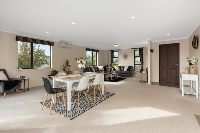 Photo of property in 31 Bateleur Close, Welcome Bay, Tauranga, 3112