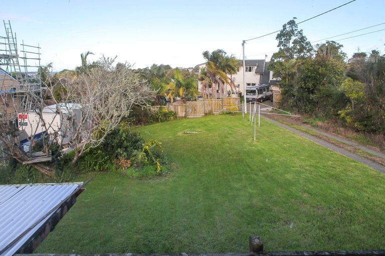 Photo of property in 1 Coronation Road, Hillcrest, Auckland, 0627