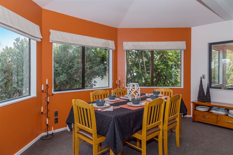 Photo of property in 8 Castaway Place, Gulf Harbour, Whangaparaoa, 0930